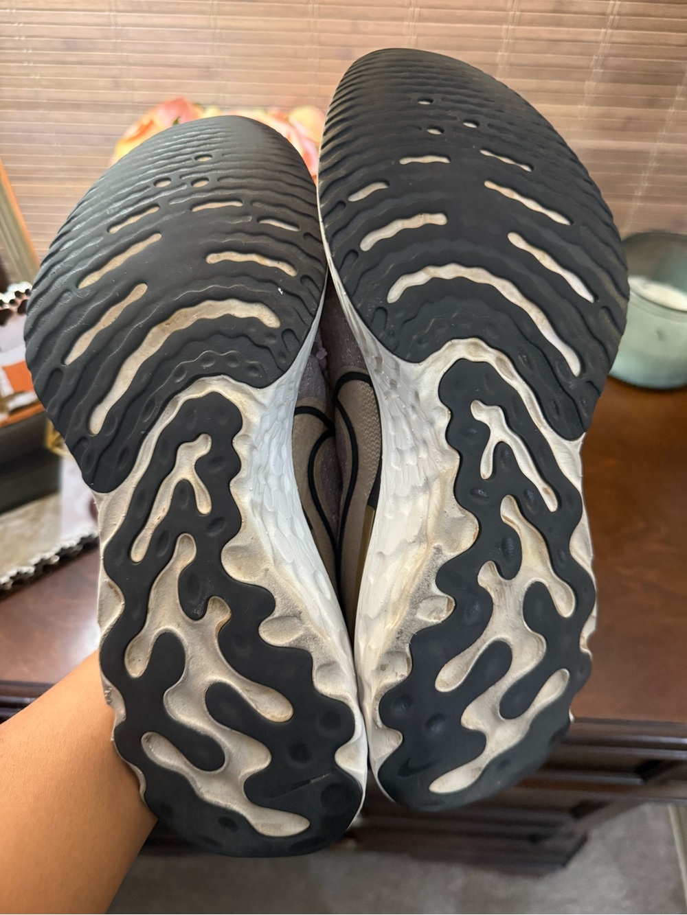 Nike Women's infinity react - Picture 3 of 6